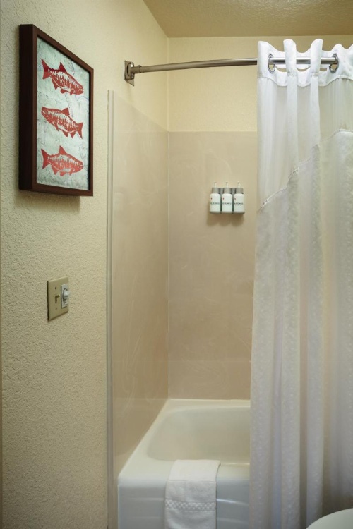 The Redwood Riverwalk Hotel image 5