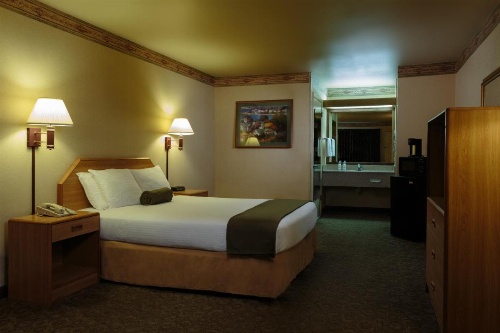 The Redwood Riverwalk Hotel image 8